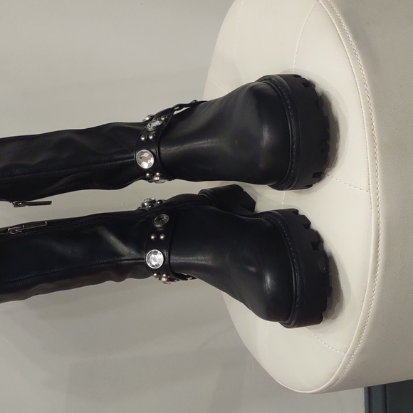 Karl Lagerfeld Milla Black Knee High Rhinestone Equestrian Buckle New Lug Boots - Picture 5 of 10